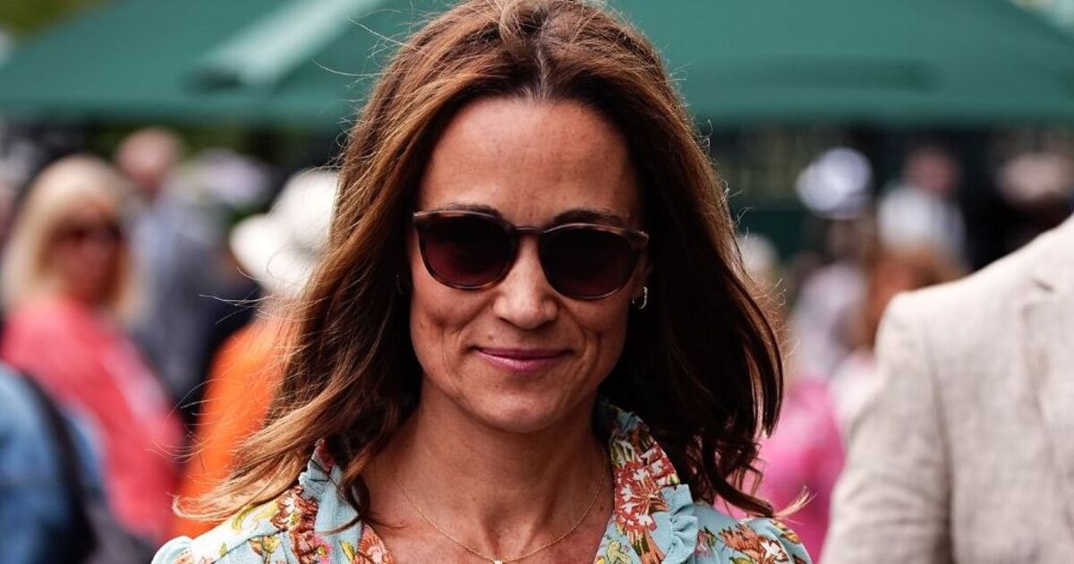 Pippa Middleton leaves Royal fans scratching heads with ‘pyjama